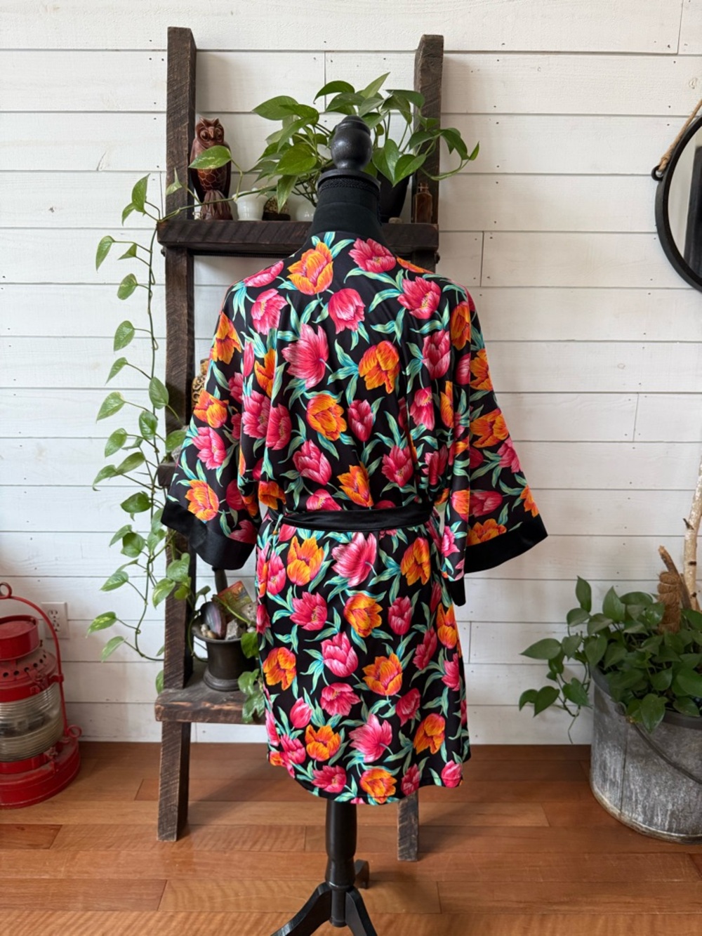 Black Floral Satin Kimono Bathrobe with Pink & Orange Tulip Blooms - Picture 12 of 17